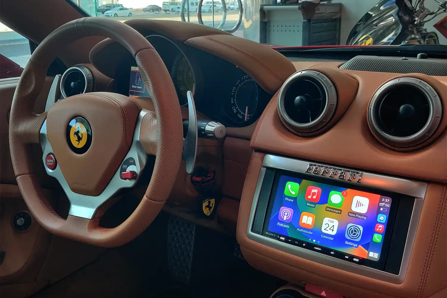 alt="ferrari"